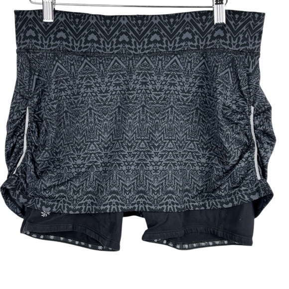 Athleta Tribal Skirt with Bike Shorts Outdoor Camping Size M Tennis Golf Hiking - Picture 2 of 9